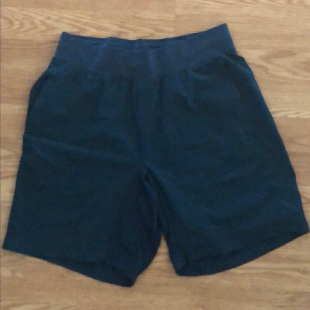 Lululemon “The Short” 7”